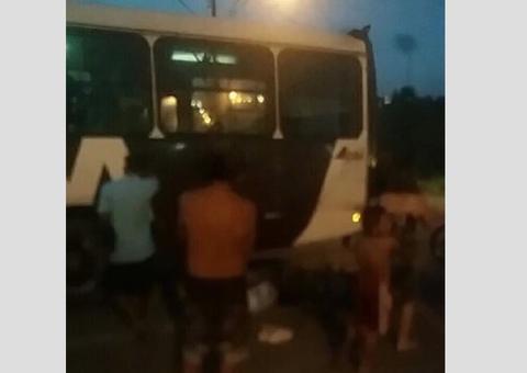 Casal é atropelado por ônibus a caminho do trabalho em Manaus