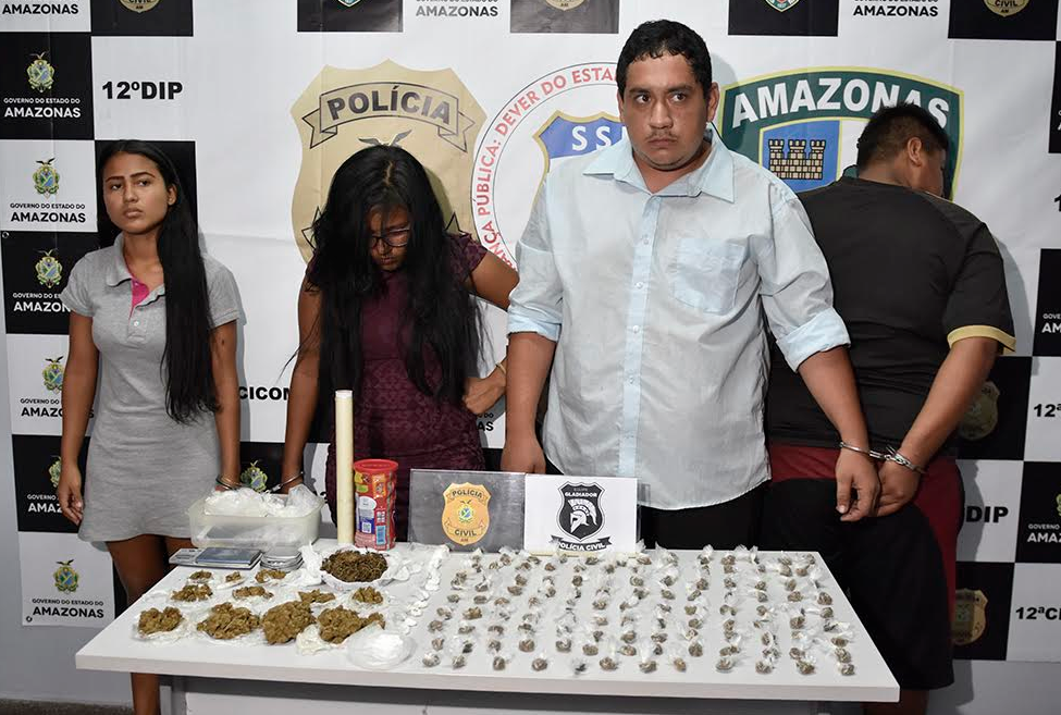 Casal de jovens é detido por tráfico e delata casal parceiro de crime em Manaus