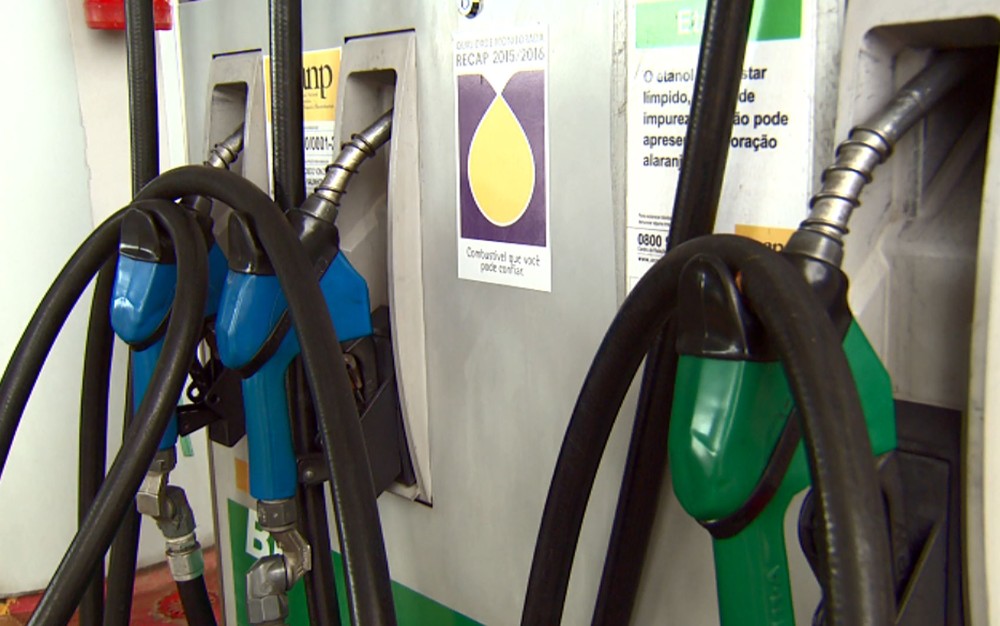 Petrobras reduz preço da gasolina nas refinarias em 0,89%  