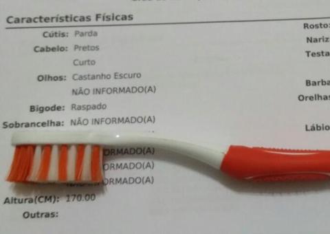 Homem é preso ao tentar assaltar mulher com escova de dente
