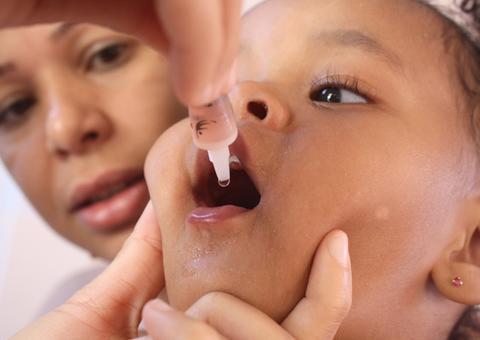 Surto de poliomielite na Venezuela faz governo antecipar vacinação no Amazonas