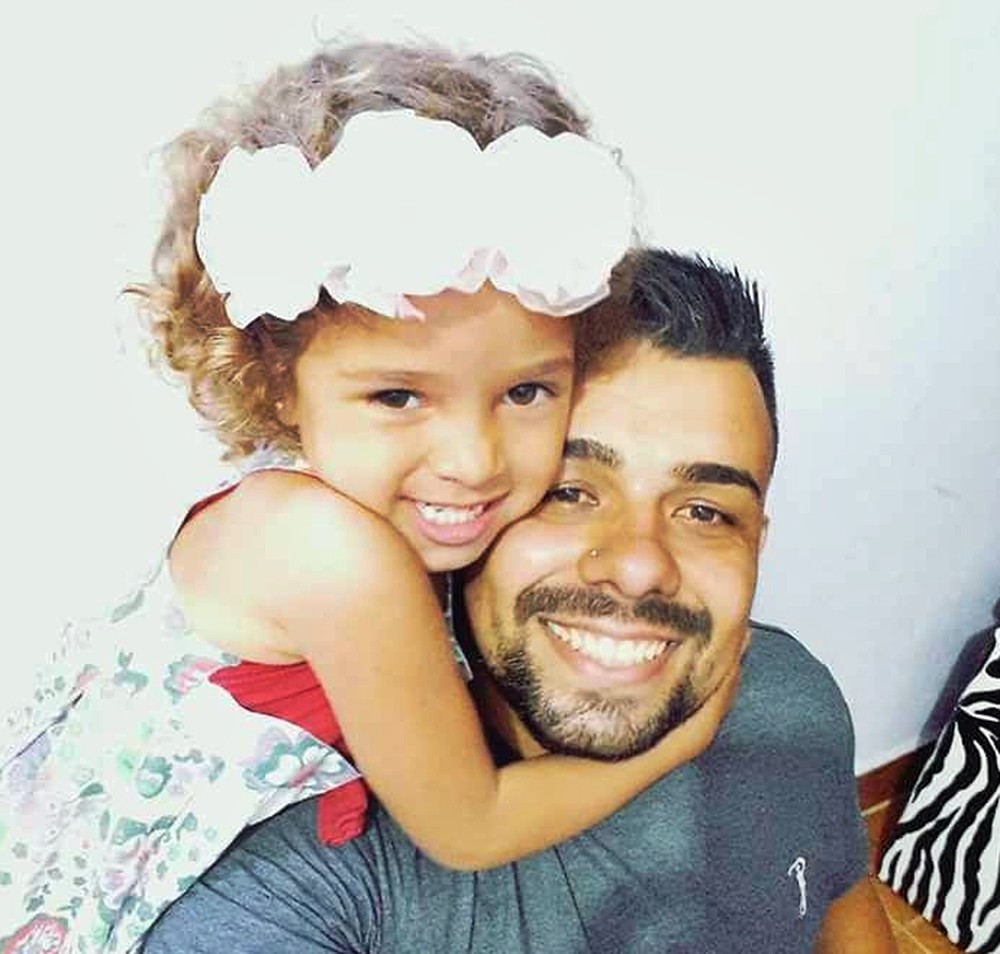 Criança de 3 anos morre após ser agredida por padrasto