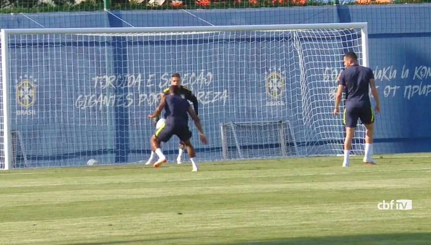 Brasil faz treino preparatório para estreia na Copa do Mundo