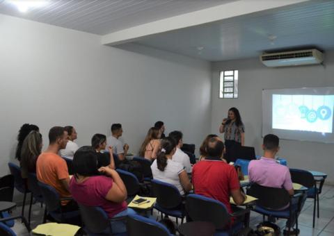 Feira da FAS realiza oficina gratuita de oratória para desenvolvimento profissional em Manaus