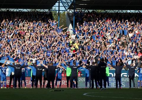 Com ajuda de brasileiros, Islândia terá a sua maior torcida da história contra hermanos