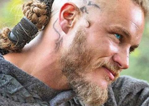 Capitão da Islândia rouba a cena por semelhança com Ragnar da série Vikings