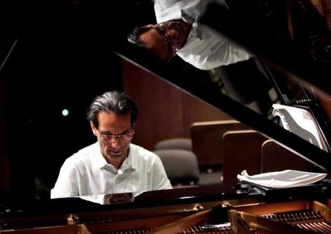 Pianista Alvaro Siviero e Wiener Kammersymphonie apresentam concerto gratuito no Teatro Amazonas