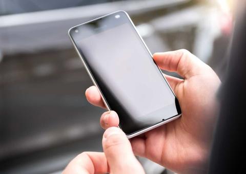 Após assaltarem loja, criminosos enviam mensagem assustadora para vítimas no WhatsApp