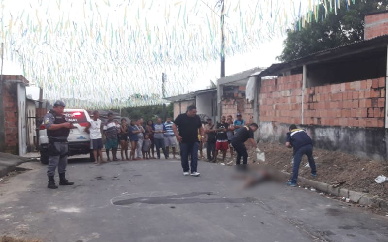 Grupo misterioso espanca e mata homem a pedradas em Manaus