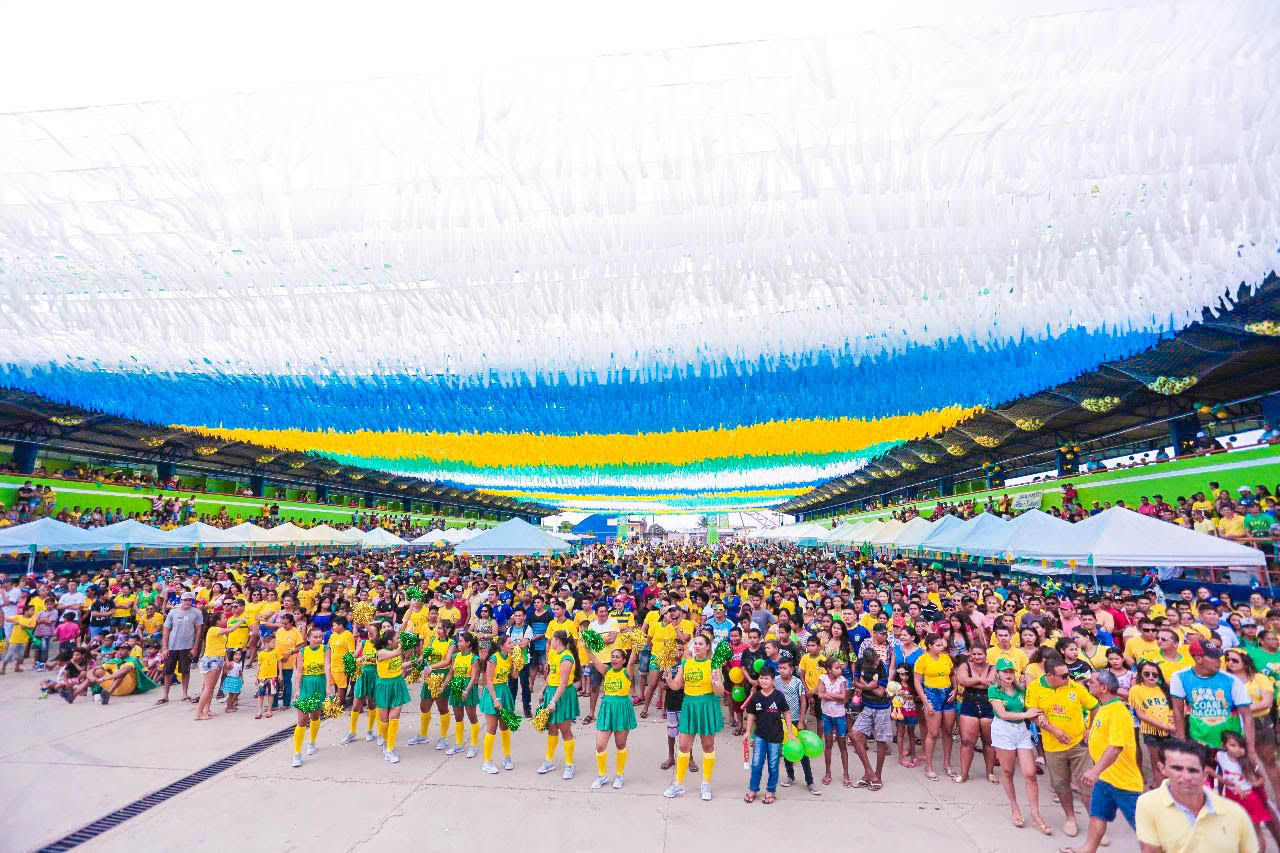 De verde e amarelo coarienses lotam Centro Cultural para 1ª edição do Coari na Copa 