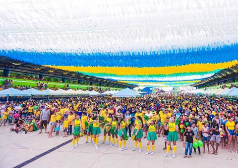 De verde e amarelo coarienses lotam Centro Cultural para 1ª edição do Coari na Copa 