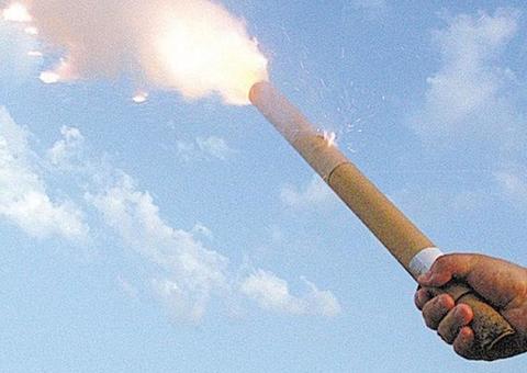 Rapaz fica ferido ao soltar rojão durante o 1º jogo do Brasil na Copa 2018