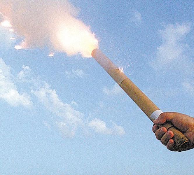 Rapaz fica ferido ao soltar rojão durante o 1º jogo do Brasil na Copa 2018