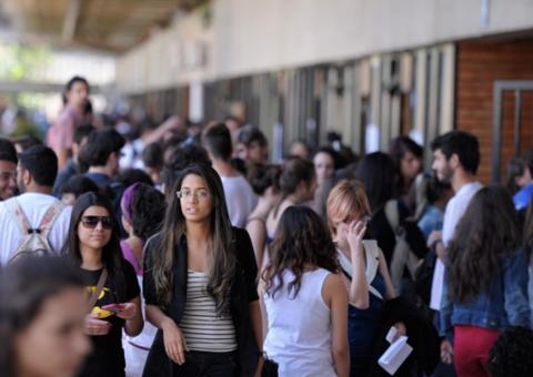Estudantes indígenas e quilombolas podem solicitar Bolsa Permanência