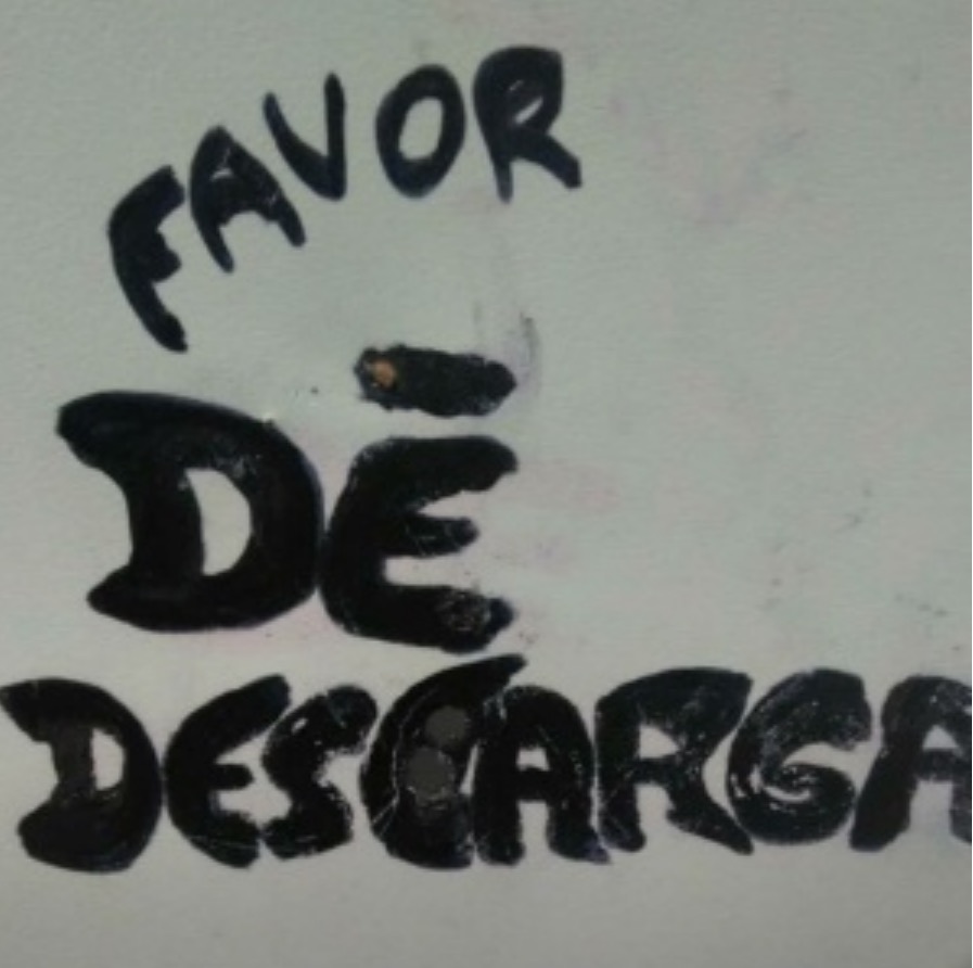 Homem é preso após esconder celular em banheiro de igreja para filmar fiéis 