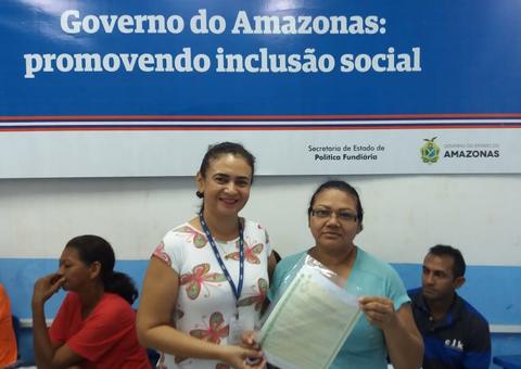 Mais de 180 títulos definitivos de terra são entregues na zona Norte de Manaus