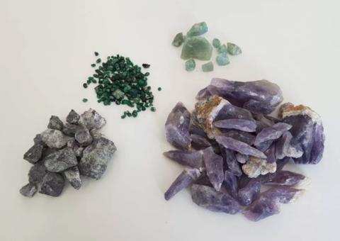 Polícia desarticula garimpo clandestino de diamante e apreende variedade de pedras preciosas