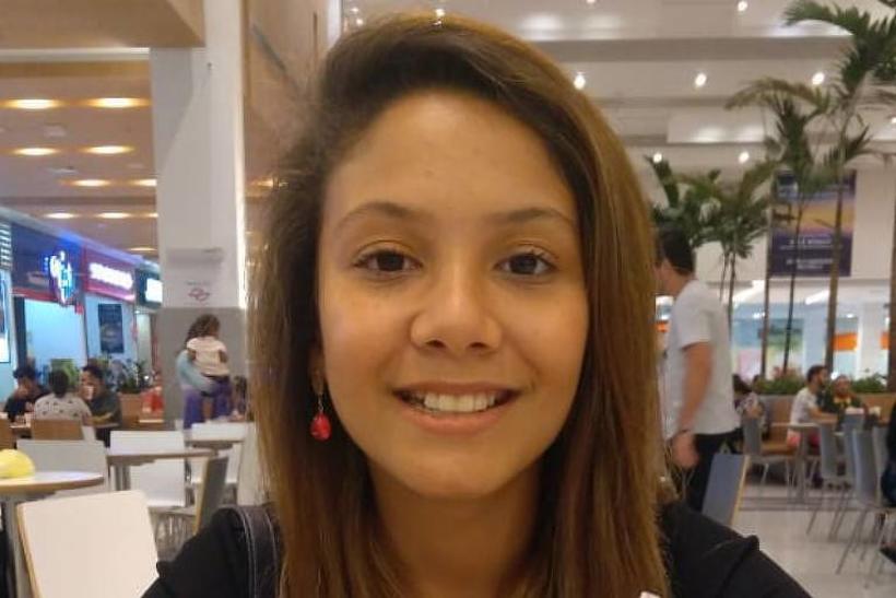 Mãe de menina Vitória foi 'usada por Deus' para alertar filha antes de sumiço