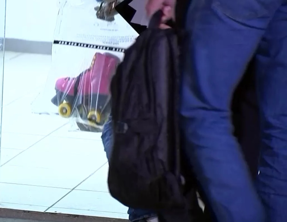 Digitais encontradas em patins podem revelar assassinos da menina Vitória 