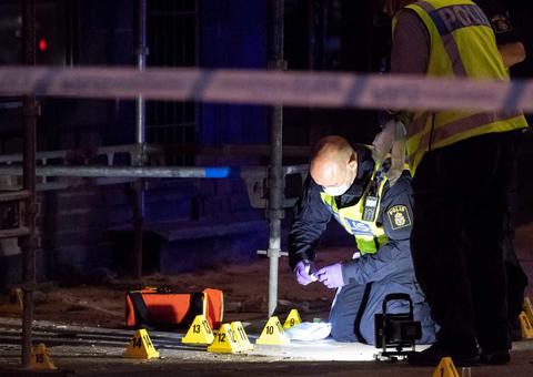 Torcedores da Suécia são executados enquanto comemoravam vitória na Copa