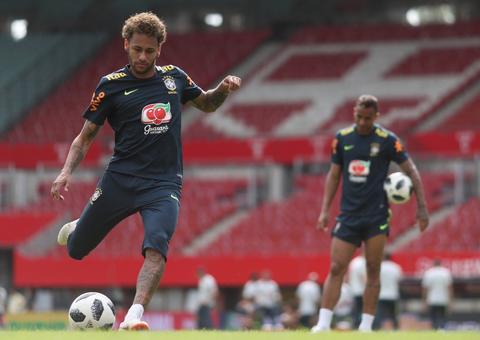 Médico da seleção se pronuncia sobre situação de Neymar 