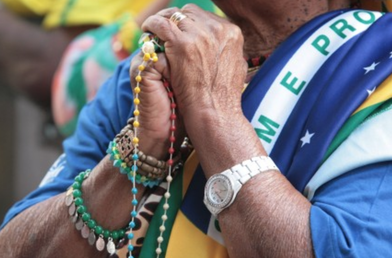 Amazonenses recorrem a superstições para fazer Brasil hexacampeão