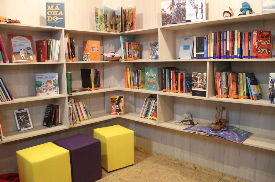 Escolas da rede municipal de ensino recebem Bibliotecas Ecológicas