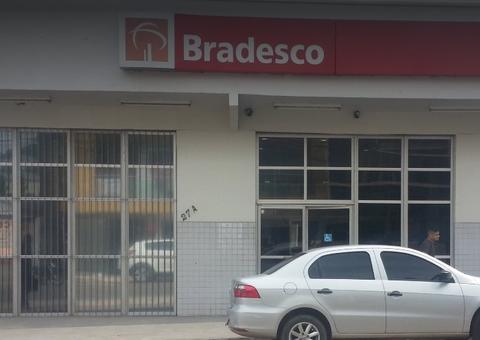 Bando é preso prestes a assaltar empresário em agência bancária em Manaus