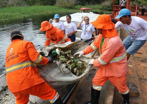 Força-tarefa avança na limpeza da foz do igarapé do Gigante