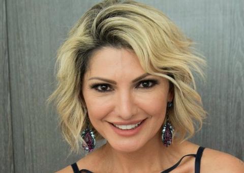  Antonia Fontenelle radicaliza total em novo corte de cabelo 