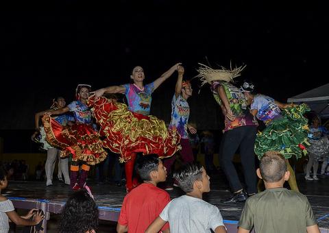 Danças folclóricas agitam o fim de semana de arraial nos bairros