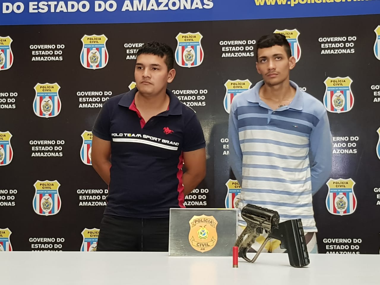 Dupla é presa suspeita de assaltar ônibus da linha 519 em Manaus