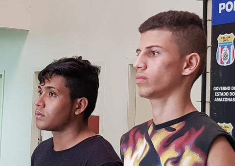 Dupla atropela pedestre e vai presa com arma caseira e moto roubada em Manaus