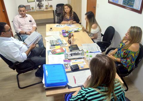 Arsam e Conede discutem carteira do passe-livre para deficiência em viagens intermunicipais