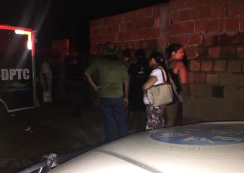 Pistoleiros assassinam dupla e sequestram viúva e mais um em Manaus