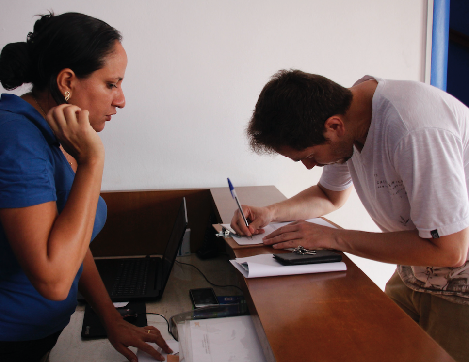 40 moradores e lojistas já fizeram cadastro no Zona Azul 