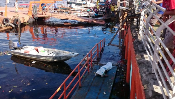 Corpo de homem é encontrado boiando em Porto de Manaus