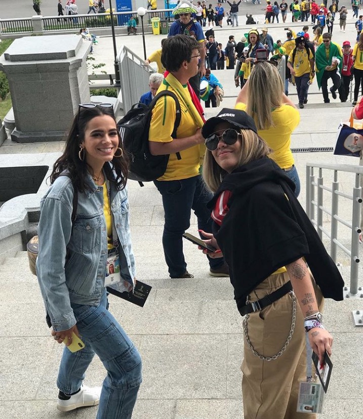 Mãe de Neymar posta foto de Bruna Marquezine na Rússia e elogia nora