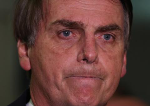 Após polêmica, Bolsonaro deixa de receber auxílio-moradia e ocupa imóvel funcional