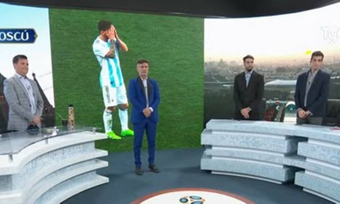 Vídeo: Programa argentino faz um minuto de silêncio por causa da seleção