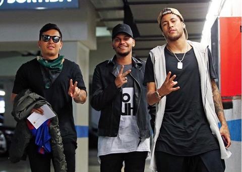 Parças de Neymar xingam Galvão Bueno e fazem gestos obscenos nas redes sociais