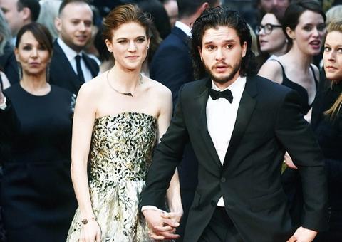 Atores de Game of Thrones chegam para casamento de Kit Harington e Rose Leslie