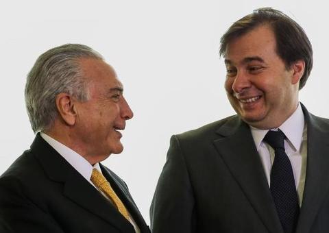 Em jantar, Maia, Temer e Aécio discutem candidatura tucana