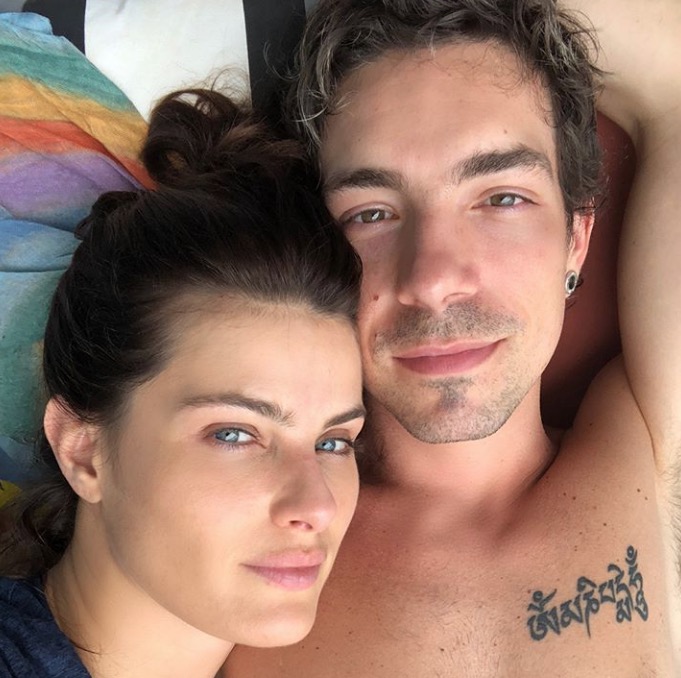  Di Ferrero revela que passou 3 dias em motel com Isabeli Fontana ao conhecê-la 