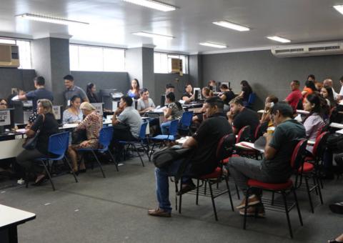 Entrega de documentos do Bolsa Pós-Graduação inicia nesta segunda-feira