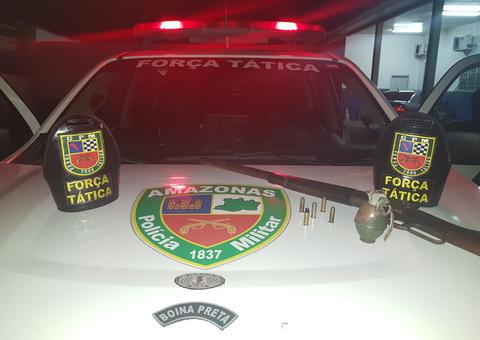 Granada e rifle são encontrados dentro de casa abandonada em Manaus