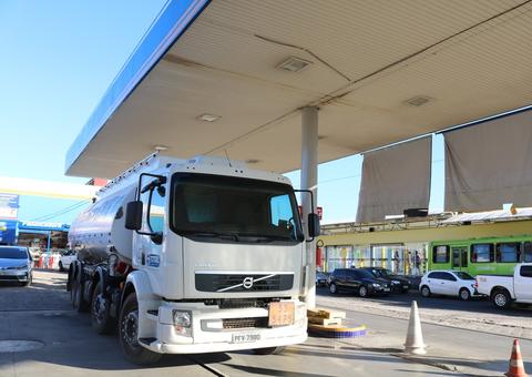  Petrobras aumenta preço da gasolina nas refinarias em 0,8%