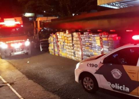 Polícia apreende 3 toneladas de maconha em fundo falso de veículo
