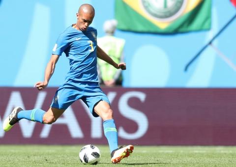 Miranda será o capitão da seleção brasileira contra a Sérvia  