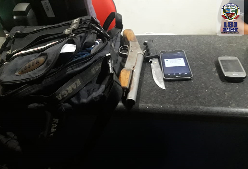 Dois adolescentes são apreendidos tentando assaltar ônibus em Manaus